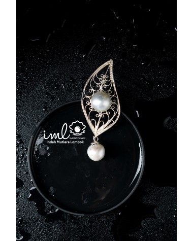BROOCH & PENDANT